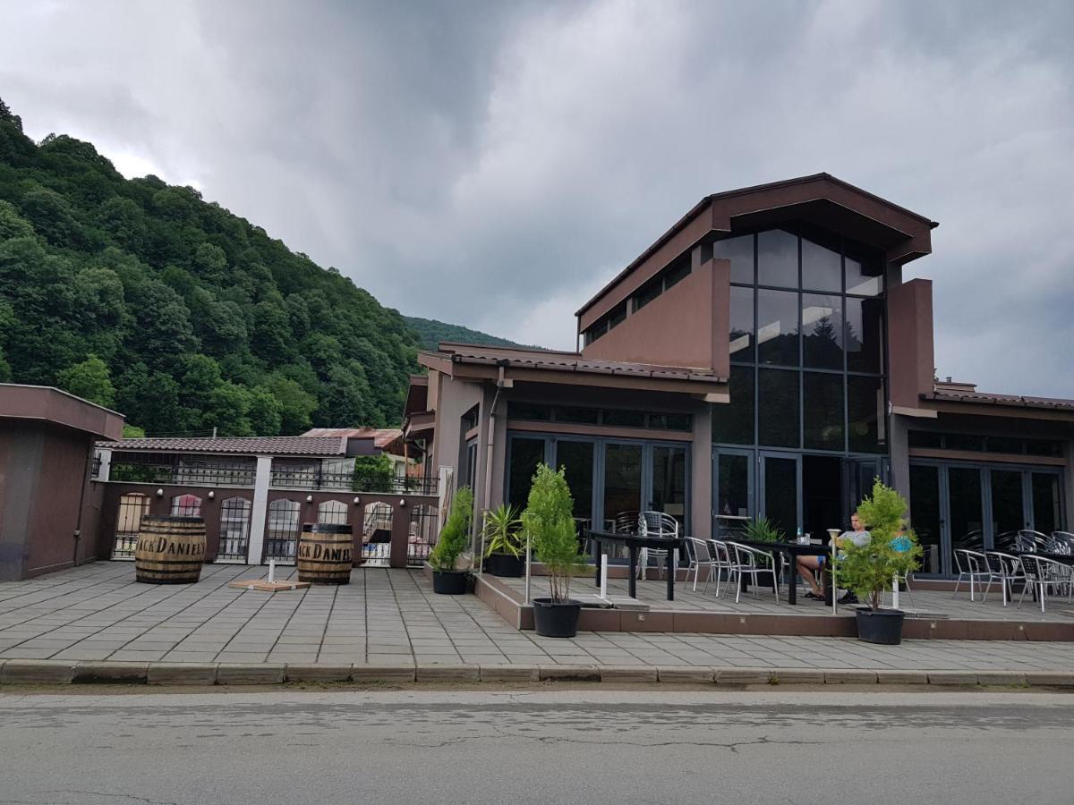 Мечтаната Селска Къща На Реката Със Семейство И Приятели! Ribarica Extérieur photo